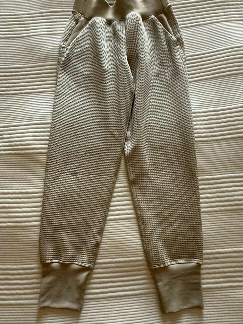 Lululemon athletica waffle/knit High-Rise Jogger Pants in Beige New without Tags